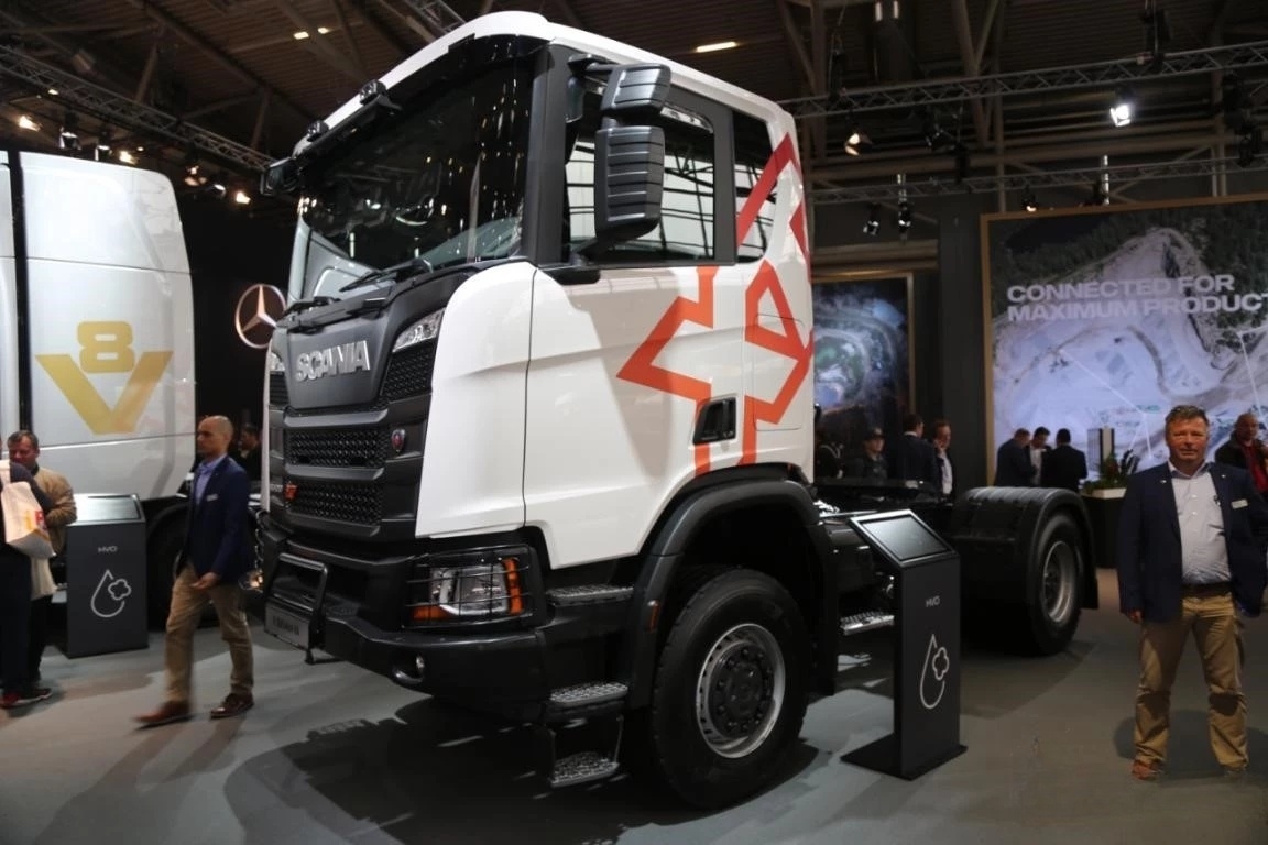 Scania R series heavy truck 450 horsepower 6X2R tractor 