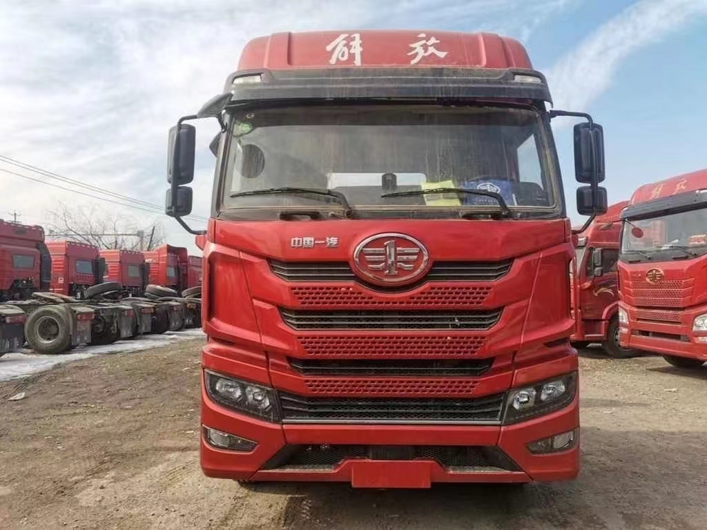 Qingdao FAW hanVH 460 horsepower 6X4 tractor 