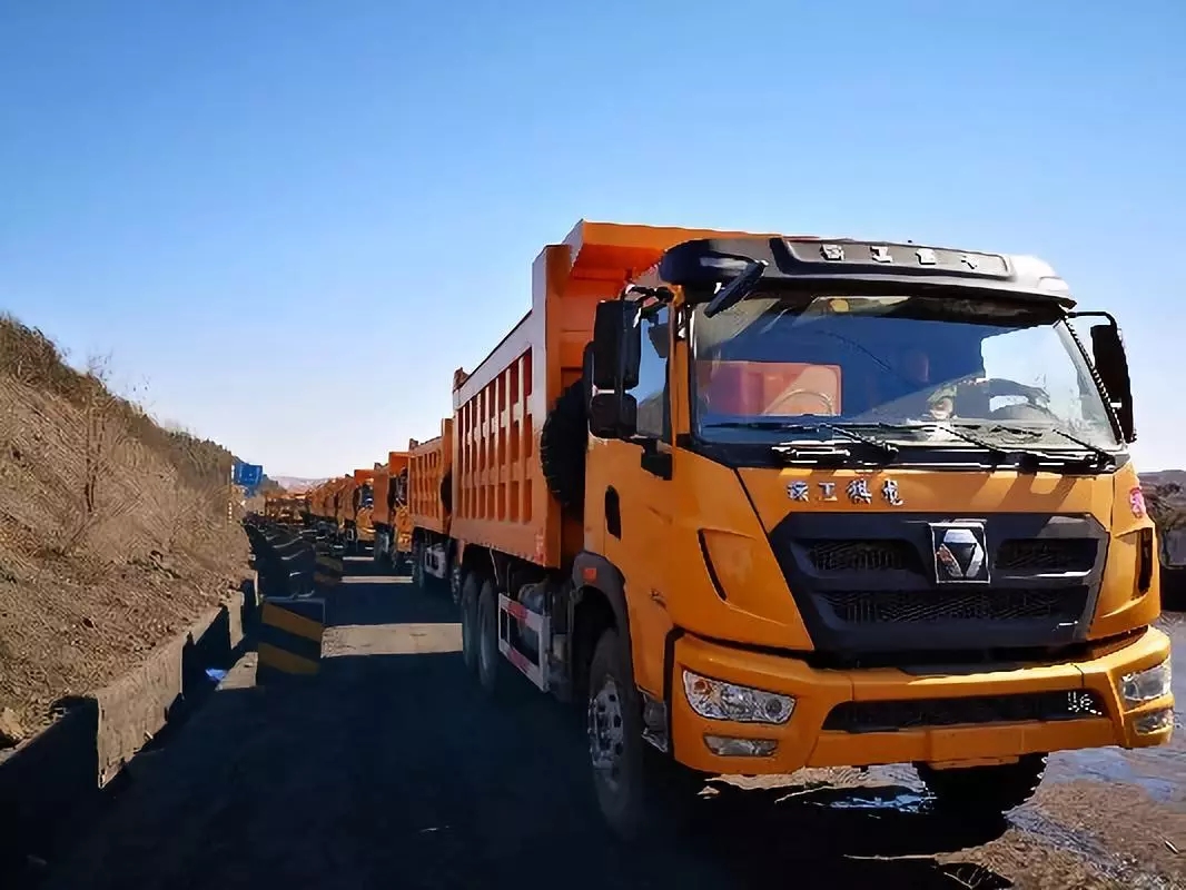 XCMG Hanfeng (Hanfeng) G5 270 HP 8X4 7.2m dump truck