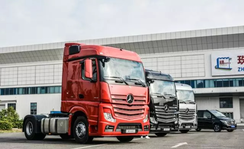 Mercedes-Benz Actros heavy truck 530 horsepower 6X4 AMT automatic tractor 