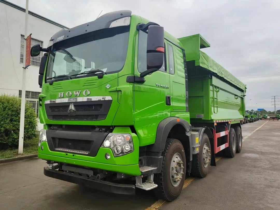 SINOTRUK HOWO TX 430 HP 8X4 6.5m dump truck