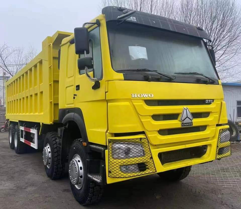 SINOTRUK HOWO T5G Heavy Truck 340 HP 8X4 5.6m Dump Truck 