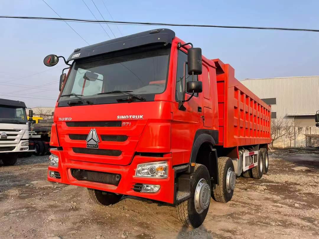 SINOTRUK HOWO N7W 350 HP 8X4 6.2m dump truck 