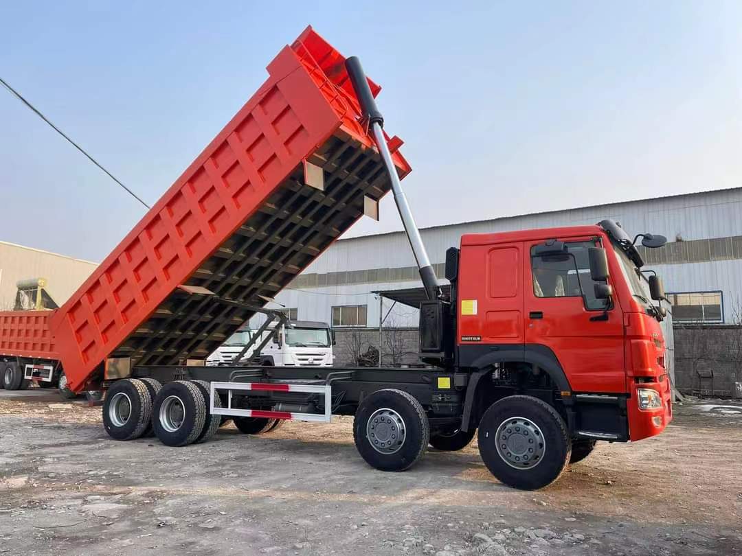 SITRAK G7H heavy truck 440 horsepower 8X4 8 meter dump truck