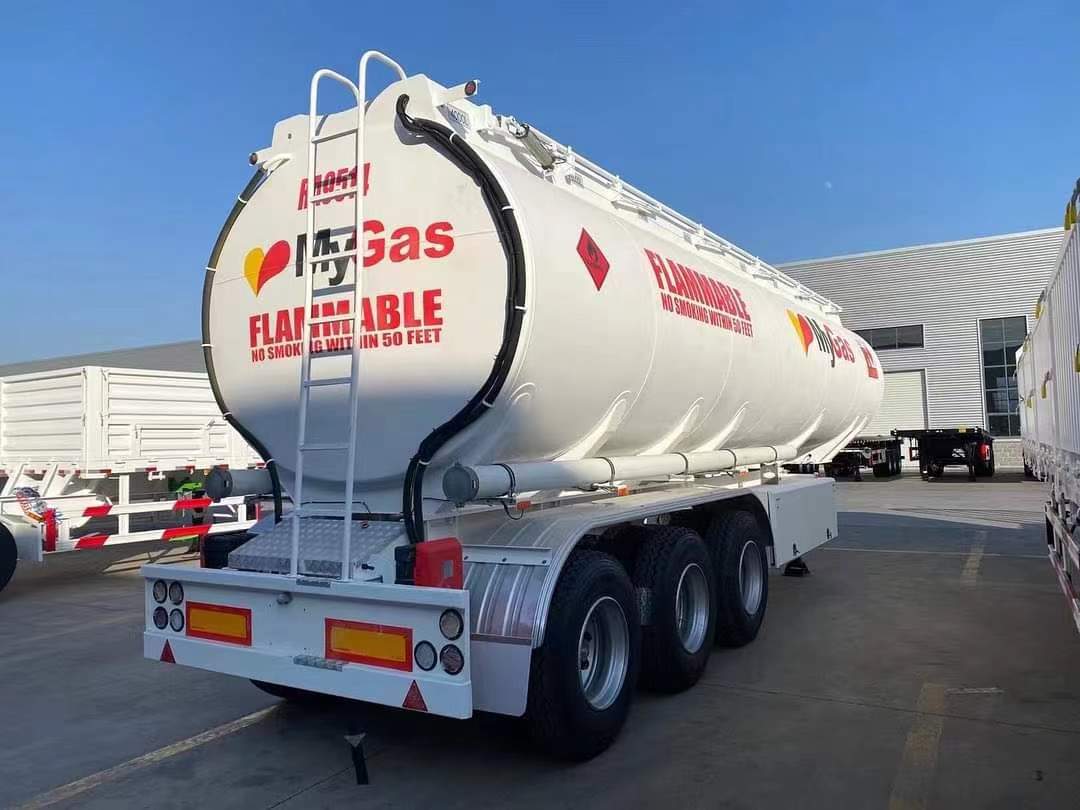 43 cubic meters flammable liquid tank transport semi-trailer