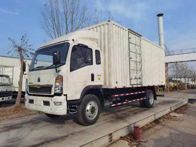 SINOTRUK HOWO 160 HP 4.15m AMT light truck