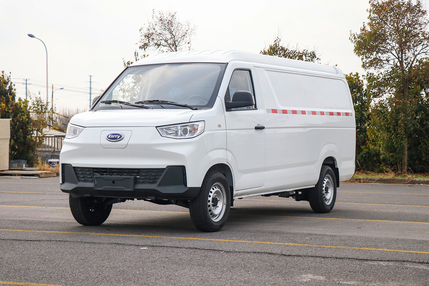  Karry Youyou EV 2.1T 4.43m pure electric van logistics vehicle