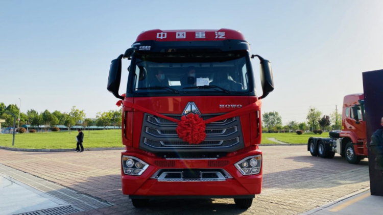 SINOTRUK Haohan N7G heavy truck 440 horsepower 6X4 tractor