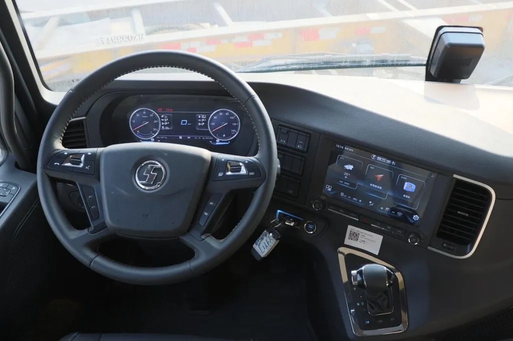 Shaanxi Automobile heavy truck Delong X6000 flagship version 840 horsepower 6X4 automatic transmission tractor