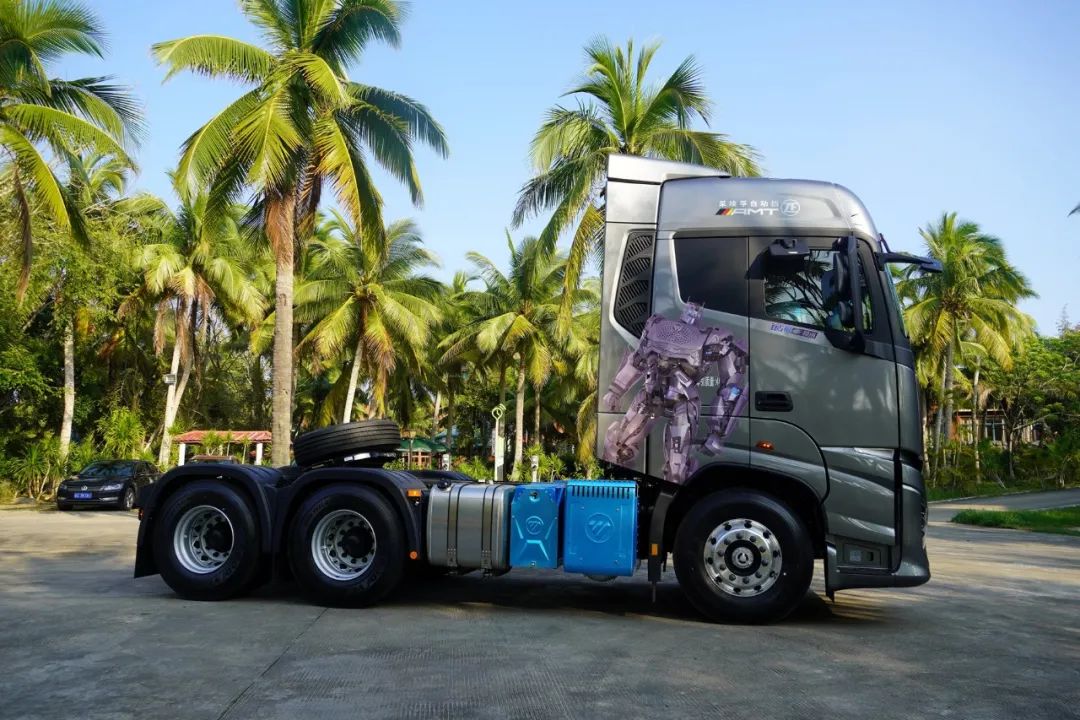 Foton Auman EST Star Edition 520HP 6X4 AMT Automatic Transmission Tractor Truck 