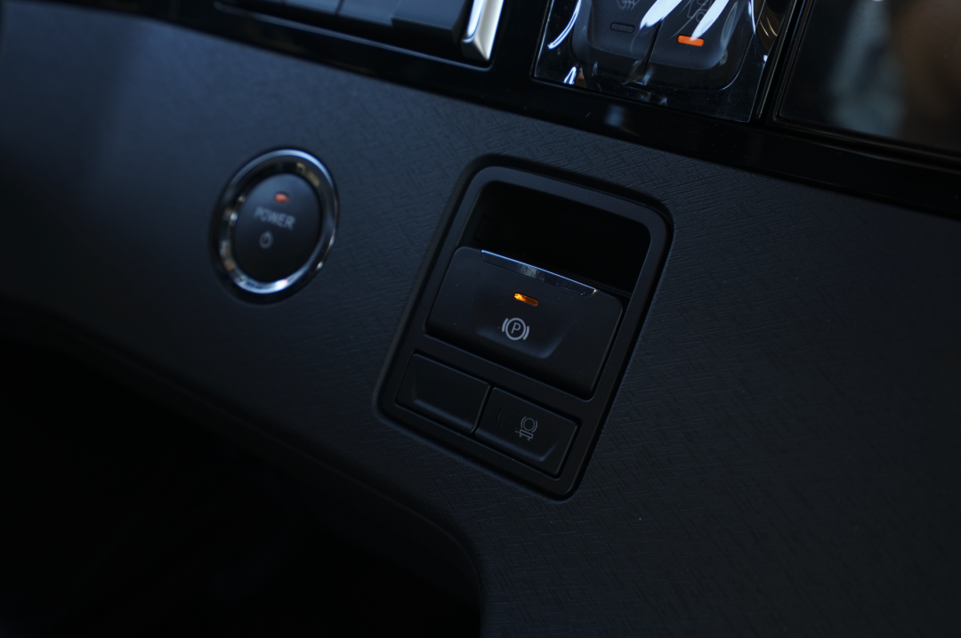 Foton Auman Galaxy Travel Edition 580 HP 6X4 AMT automatic tractor