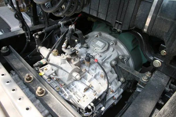 Qingdao FAW JH6 heavy truck 680 horsepower 6X4 AMT automatic transmission tractor