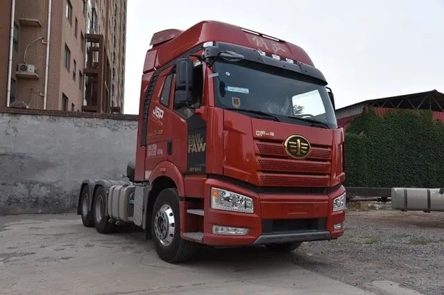 FAW J6P value version 460 horsepower 6X4 tractor 