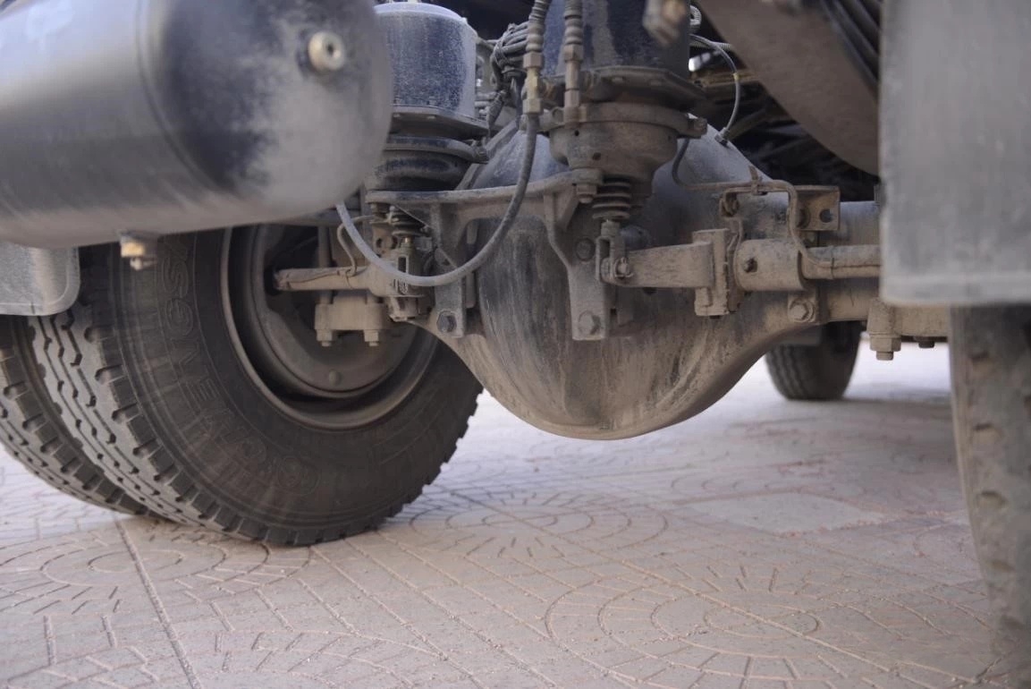 SAIC Hongyan C6 Heavy Truck PRO 460 HP 6X4 Tractor 