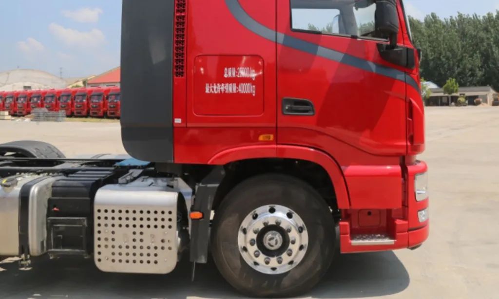 DFAC Tianlong flagship KX classic version 560 horsepower 6X4 tractor