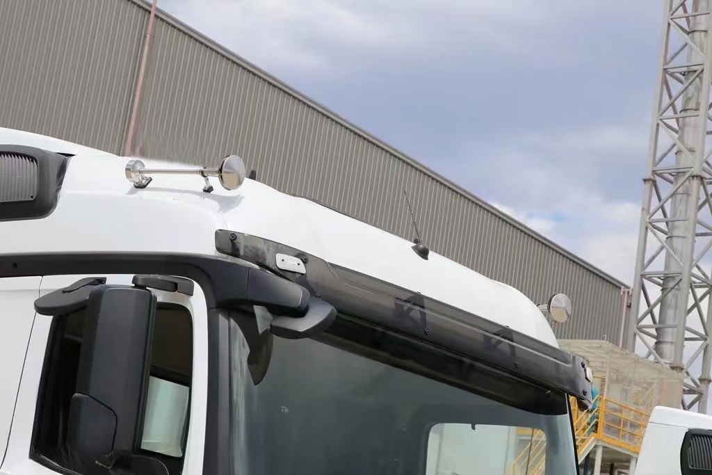 Mercedes-Benz Actros heavy truck 530HP 6X4 AMT automatic transmission tractor