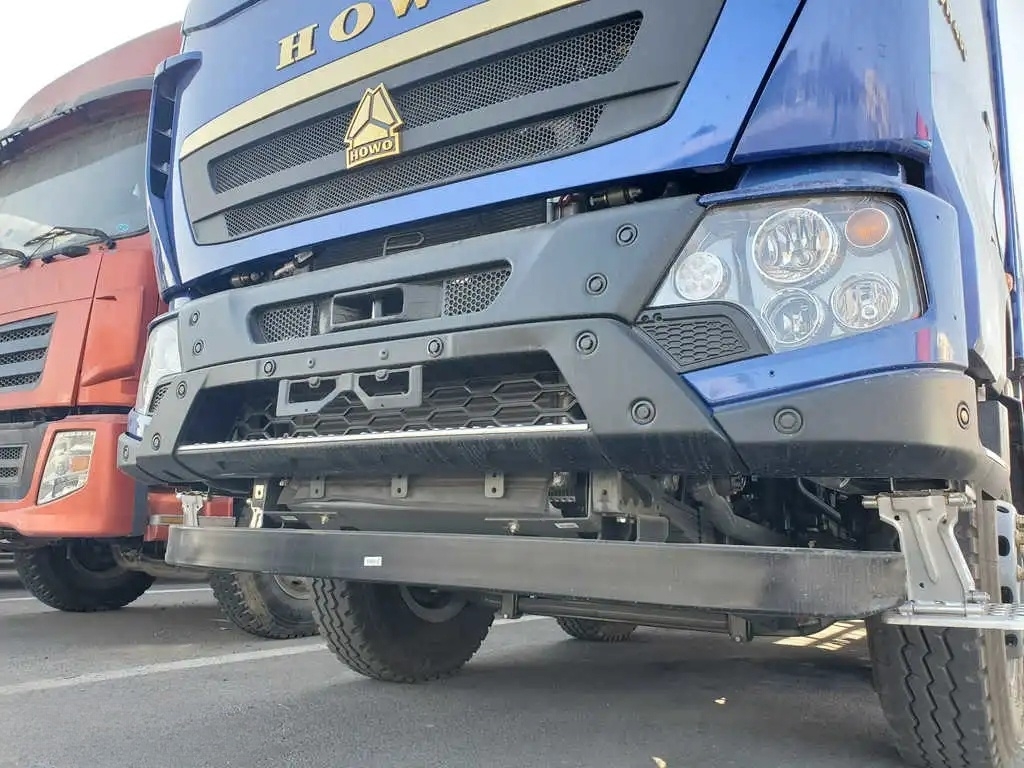 SINOTRUK HOWO T7H heavy truck 440 horsepower 8X4 7.6m dump truck 