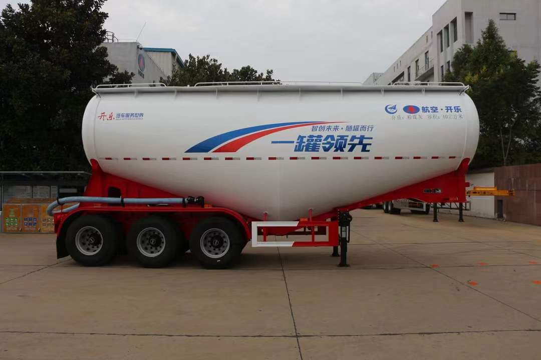 11.25m low-density powder material transportation semi-trailer
