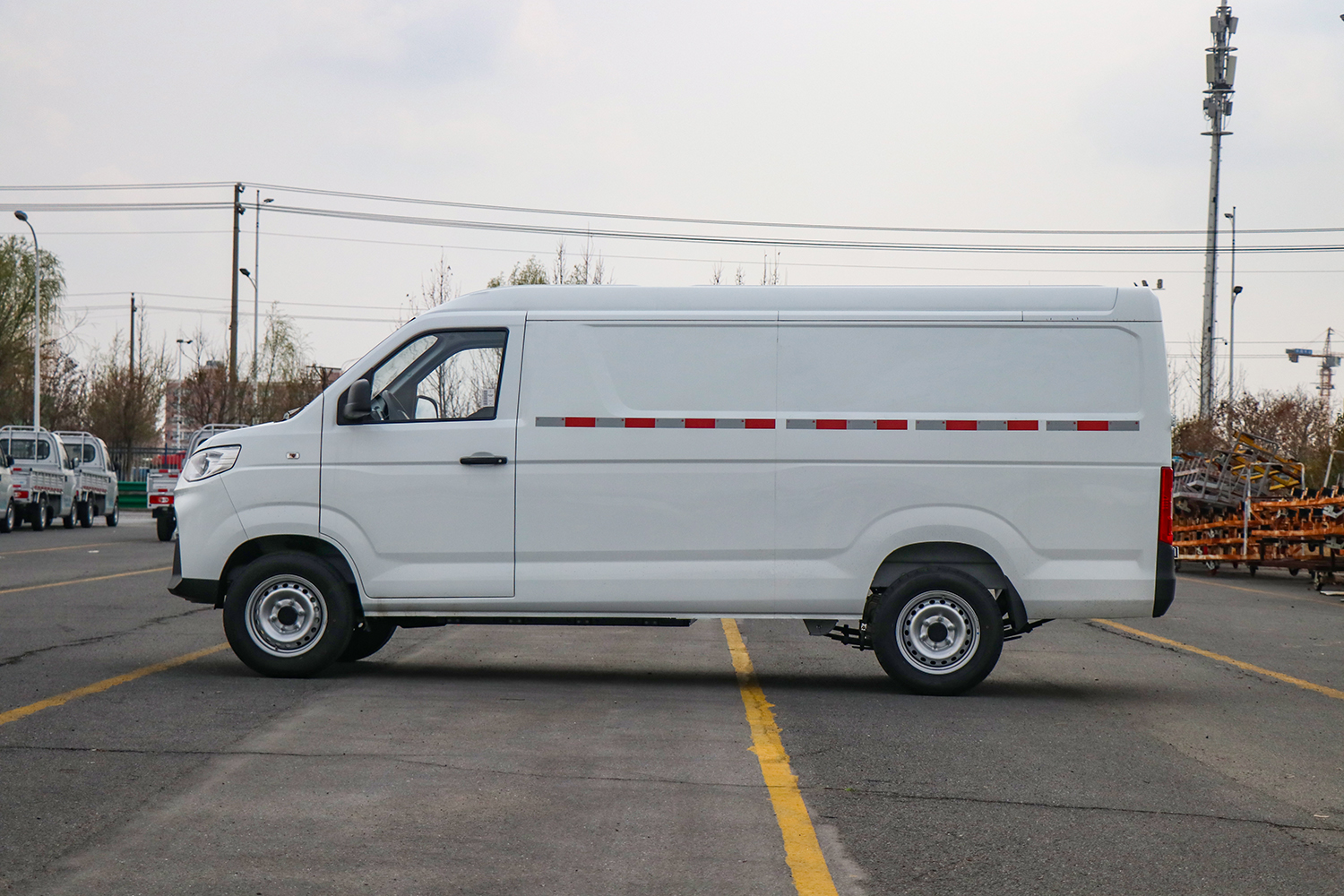 Karry Finless Porpoise 2.68T 4.746m pure electric box enclosed truck