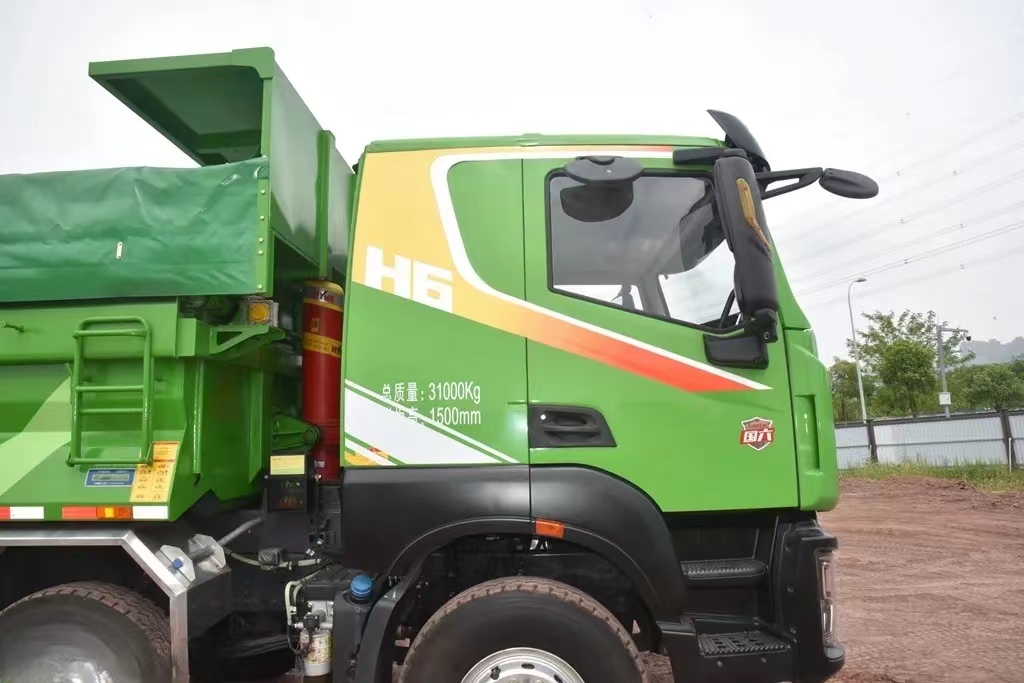 SAIC Hongyan Jieshi C500 430 HP 6X4 6-meter dump truck 
