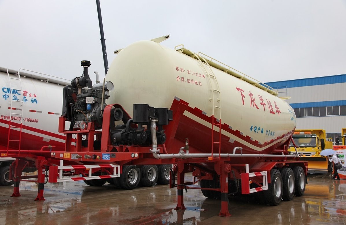 Philippine custom-made powder material semi-trailer