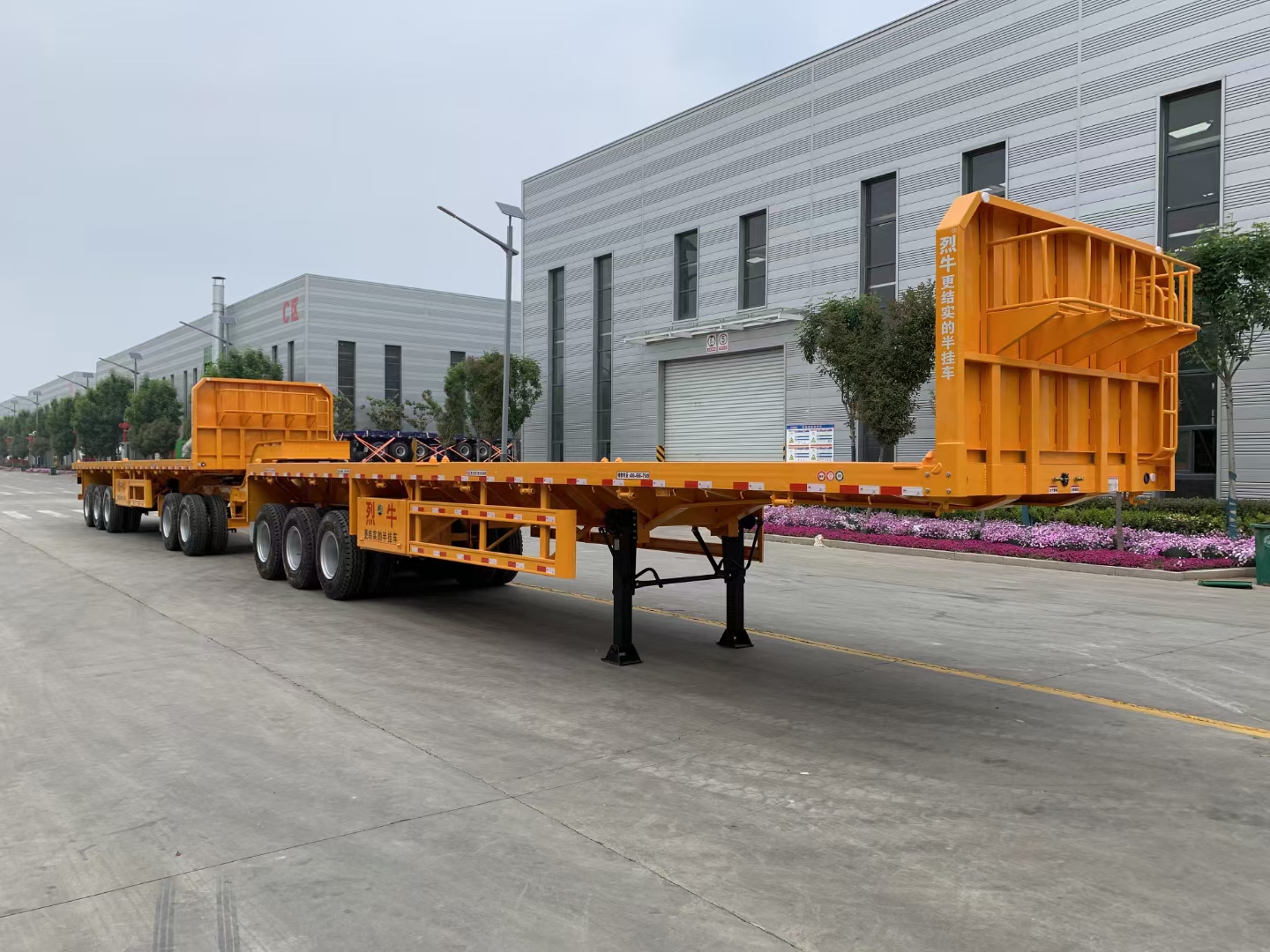 Flatbed semitrailers manufactured by our factory