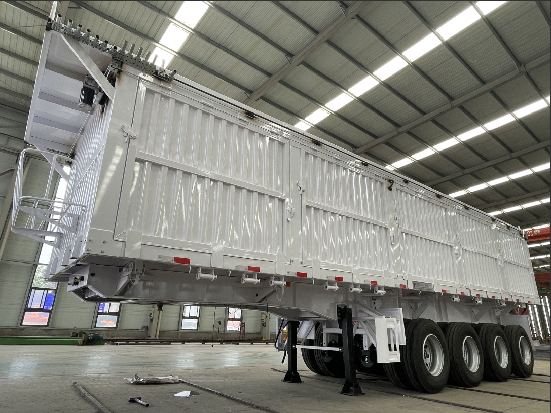 Side-tipping dump semitrailers manufactured by our factory