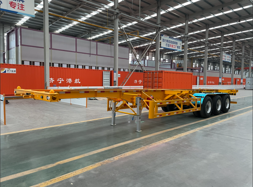 The skeleton trucks produced by our factory for Saudi Arabian customers are used to transport containers