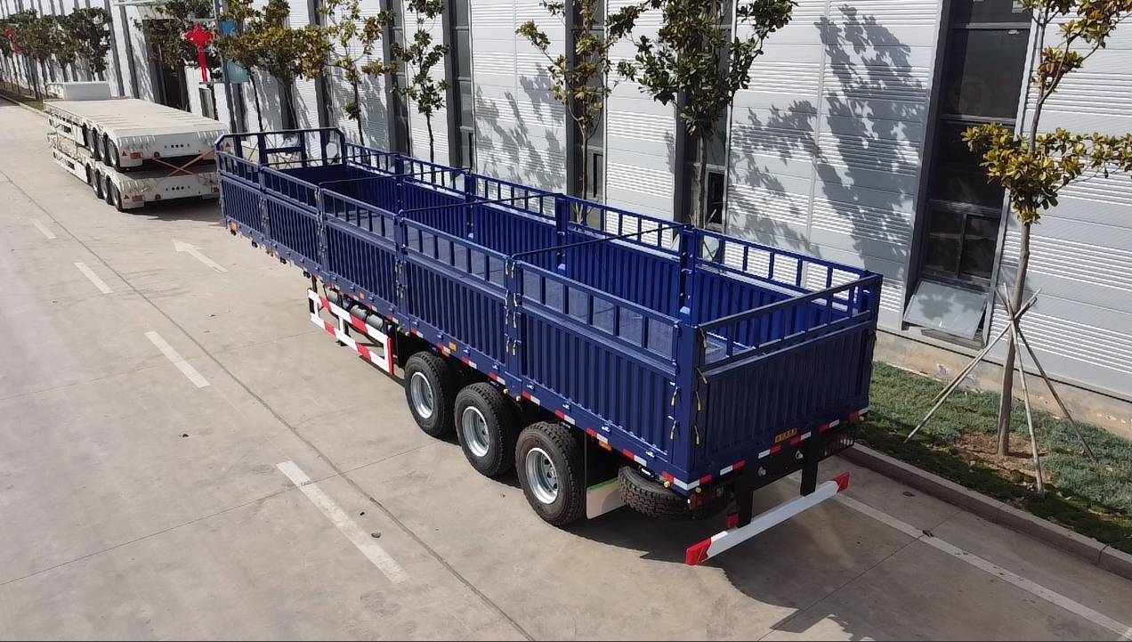 The high-sided semi-trailer ordered by the Tanzanian customer is used for vegetable transportation