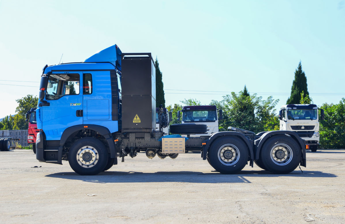 China Heavy-Duty HOWO TX Truck 25T 6X4 Pure Electric Traction Vehicle