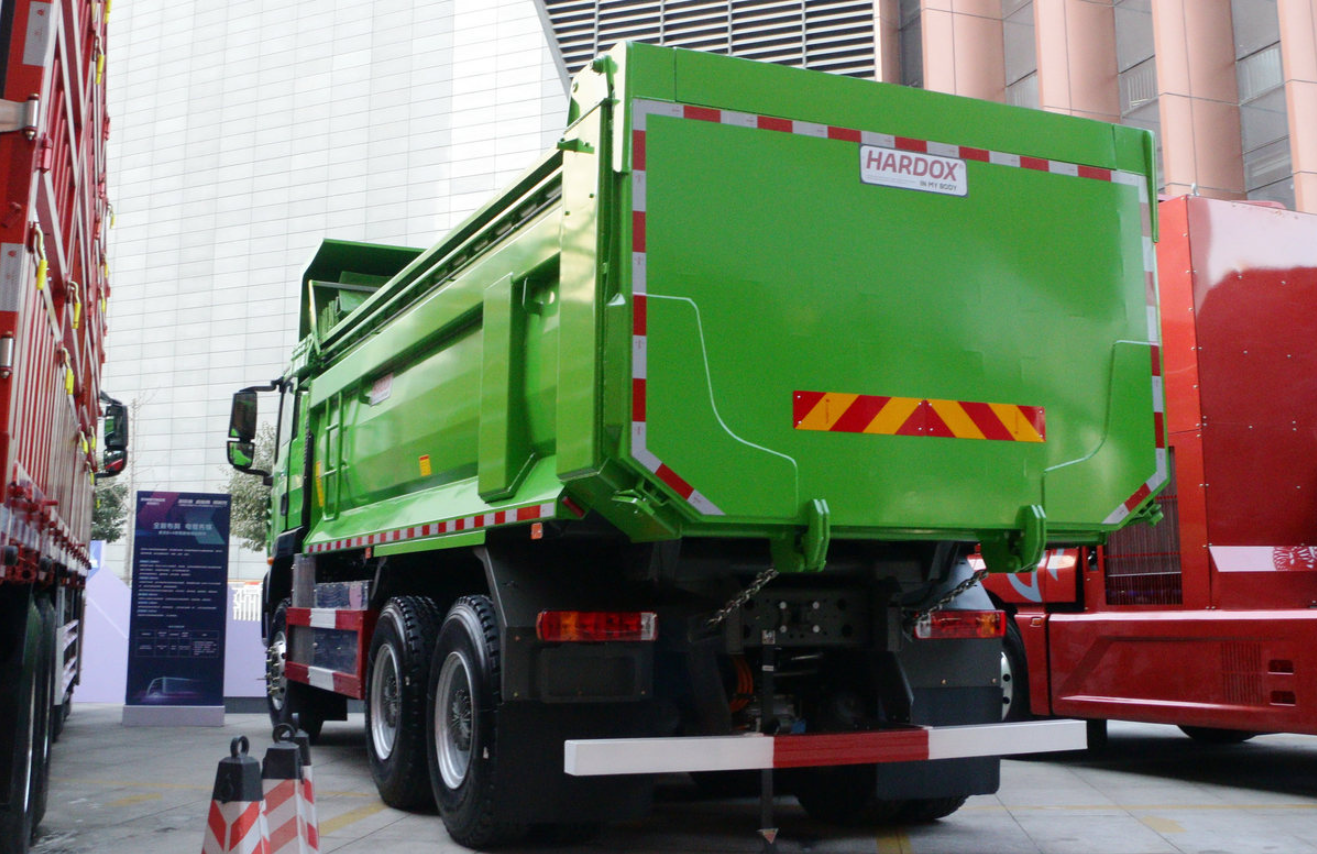 Sinotruk HOWO TX Heavy Truck 8X4 5.6米 Electric Pure Self-unloading Truck