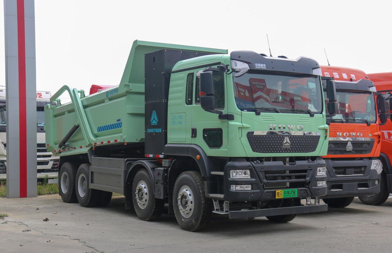 Unveiling the Dongfeng Liuzhou Motor New Chenglong M3 245HP 6X2 4.6m Dump Truck: A Comprehensive Review